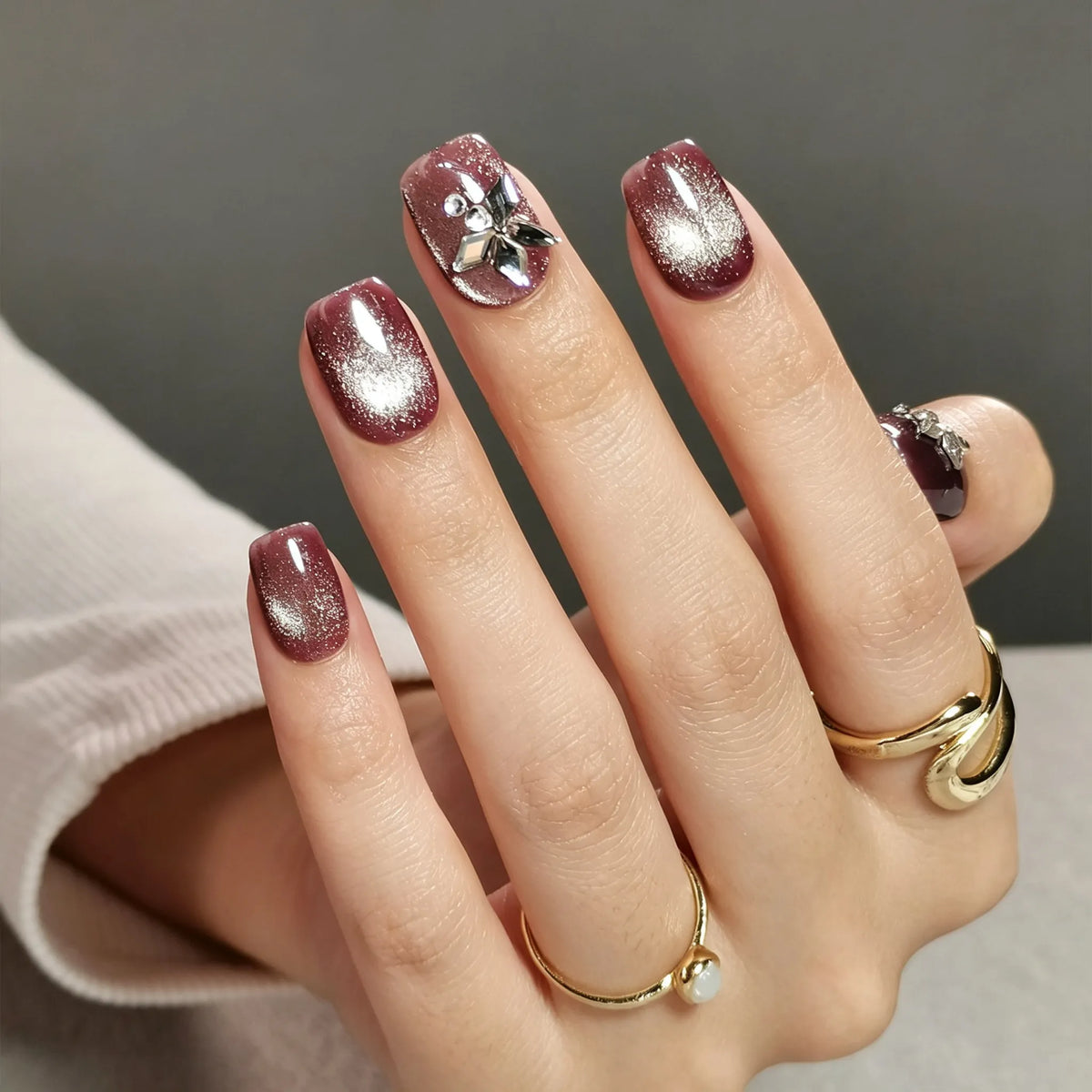 30Pink gel nail polish, Maillard glass beads, five-pointed star design, handmade cat-eye false nails, nail art stickers, and press-on nails